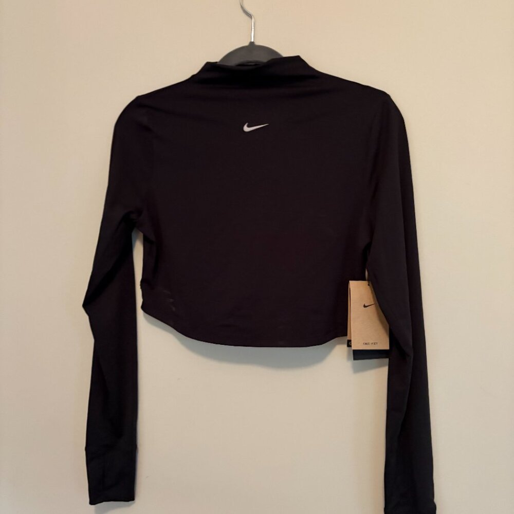Nike DriFit Cropped Long sleeve size L